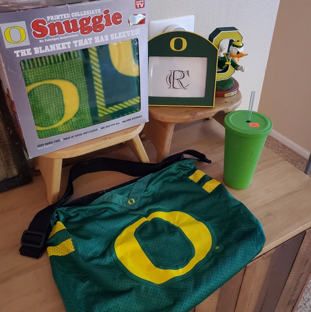 UNIVERSITY OF OREGON GEAR BUNDLE